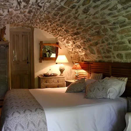Mas De La Filoselle Bed & Breakfast